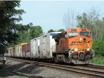 BNSF 6137 on Q368 